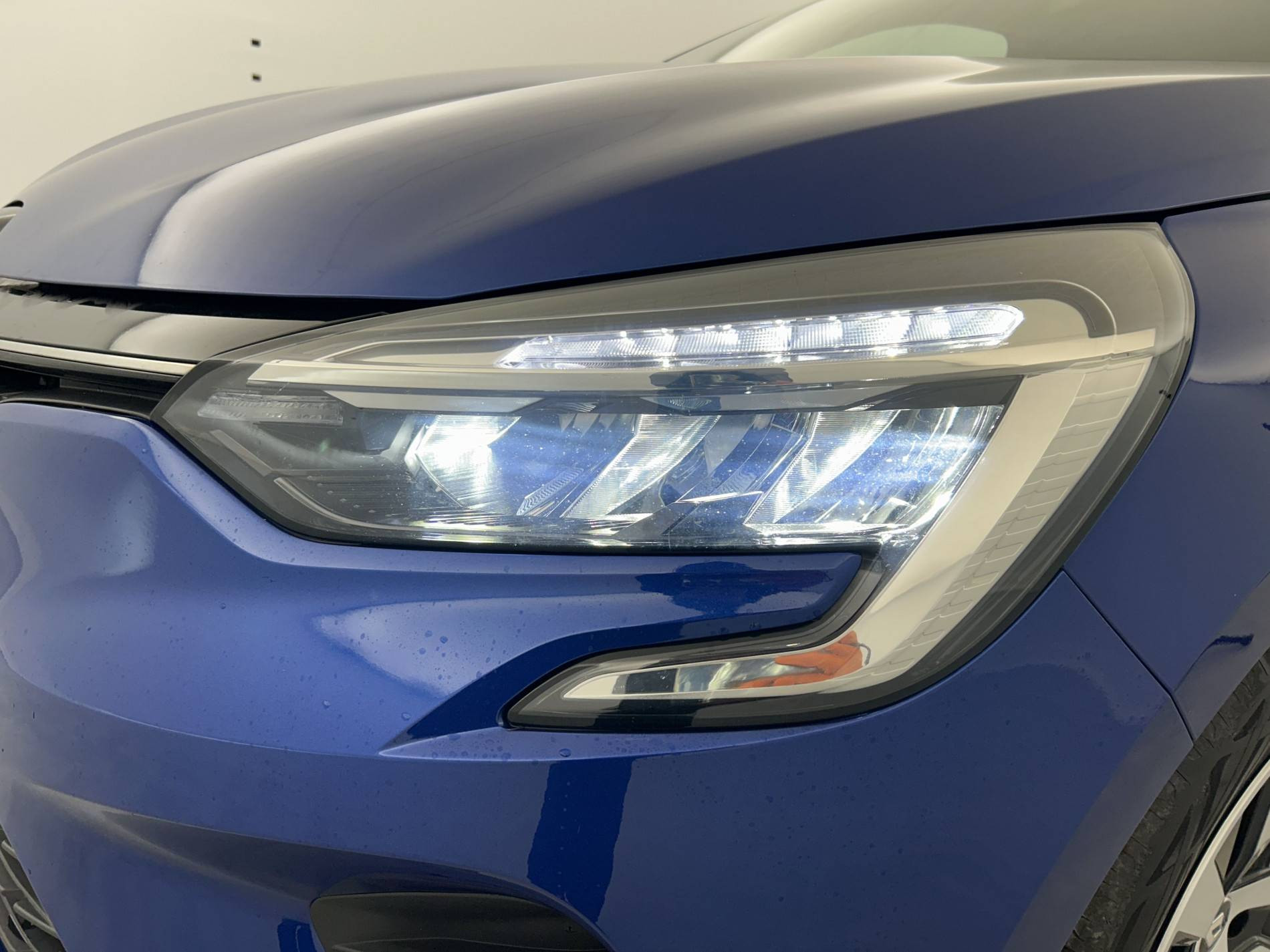 Vente en ligne Renault Clio 5 Clio TCe 90 au prix de 14 350 €