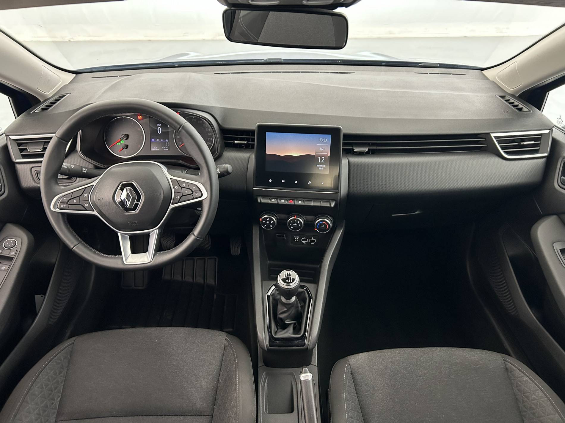 Vente en ligne Renault Clio 5 Clio TCe 90 au prix de 14 350 €