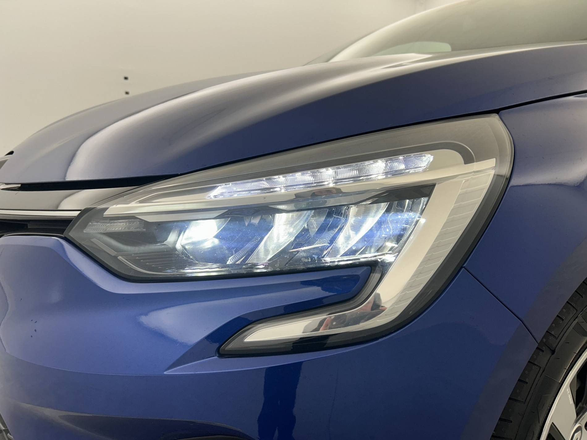 Vente en ligne Renault Clio 5 Clio TCe 90 au prix de 14 350 €