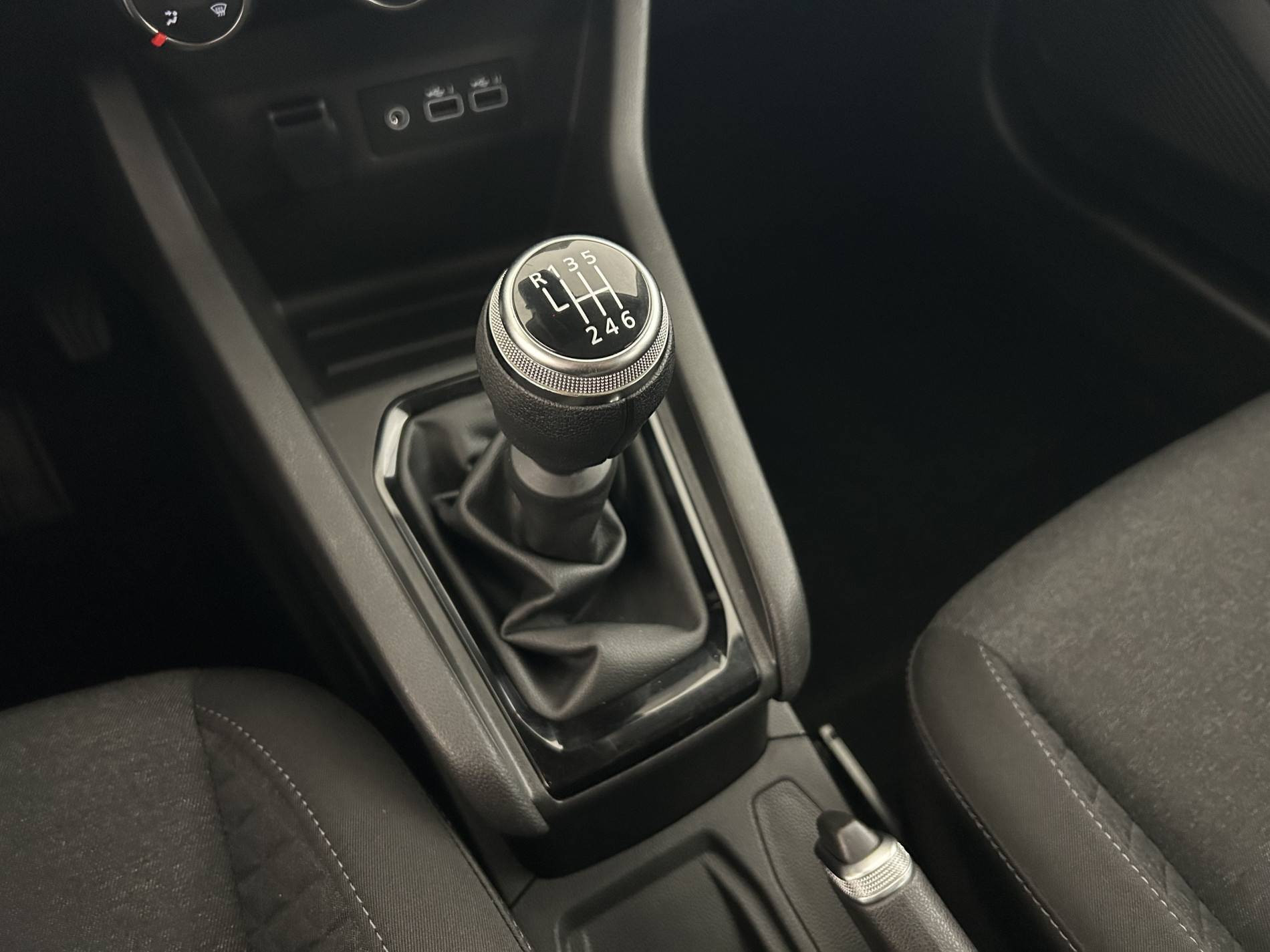 Vente en ligne Renault Clio 5 Clio TCe 90 au prix de 14 350 €