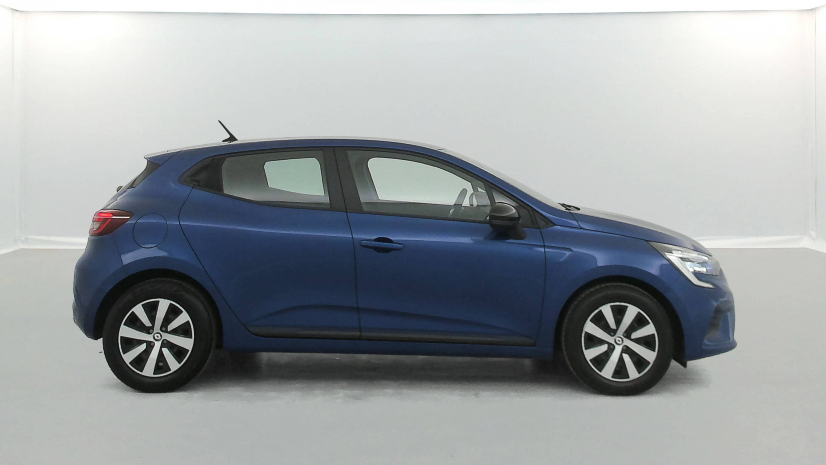 Vente en ligne Renault Clio 5 Clio TCe 90 au prix de 14 350 €