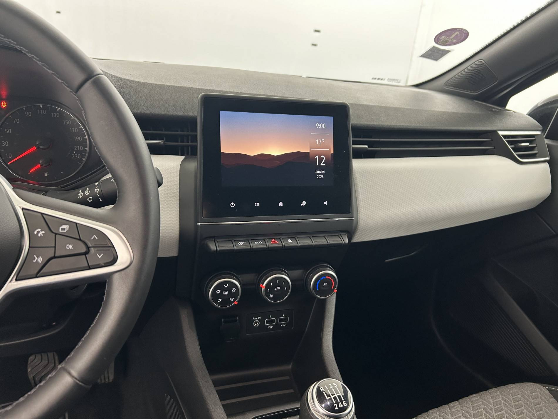 Vente en ligne Renault Clio 5 Clio TCe 90 - 21 au prix de 14 990 €