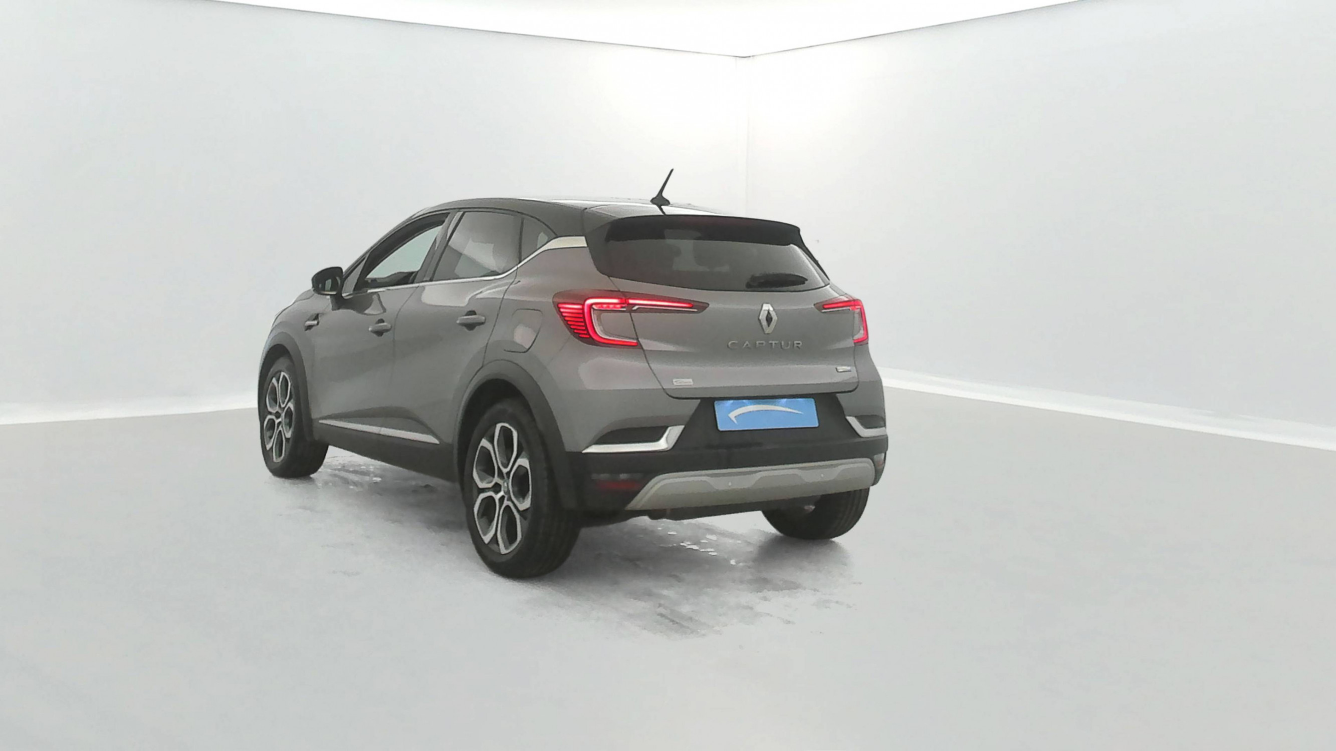 Vente en ligne Renault Captur  E-Tech Plug-in 160 au prix de 17 390 €
