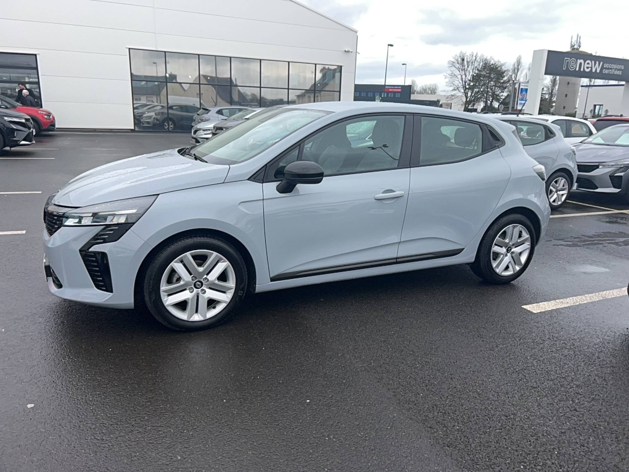 Renault Clio 5 Clio TCe 90 ch GSR2 occasion de 2024 en vente à Saint-Brieuc