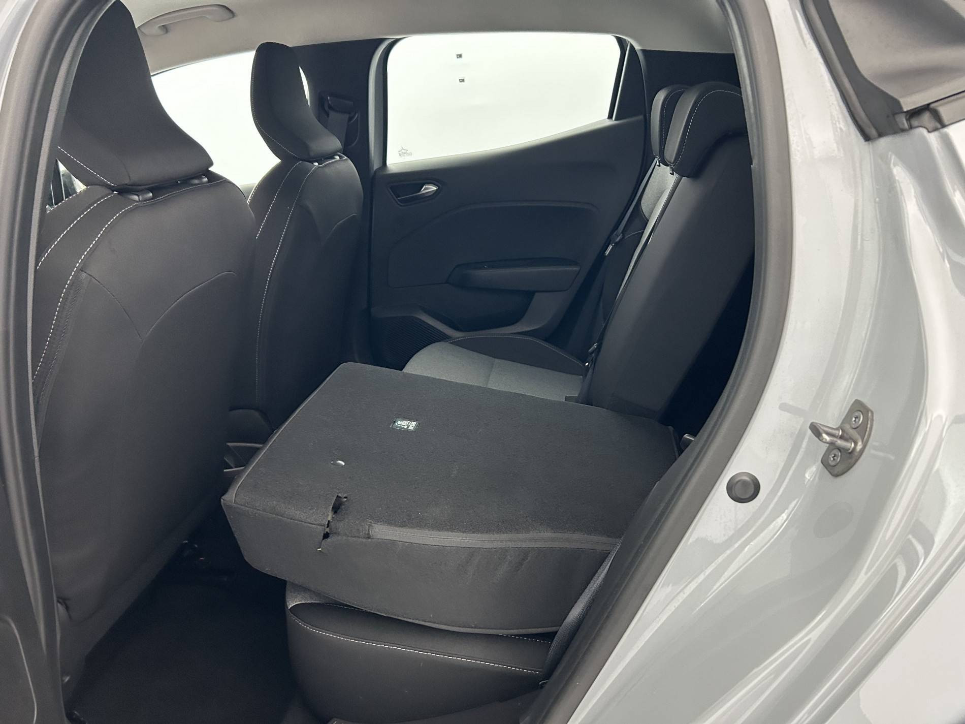 Vente en ligne Renault Clio 5 Clio TCe 90 au prix de 15 900 €