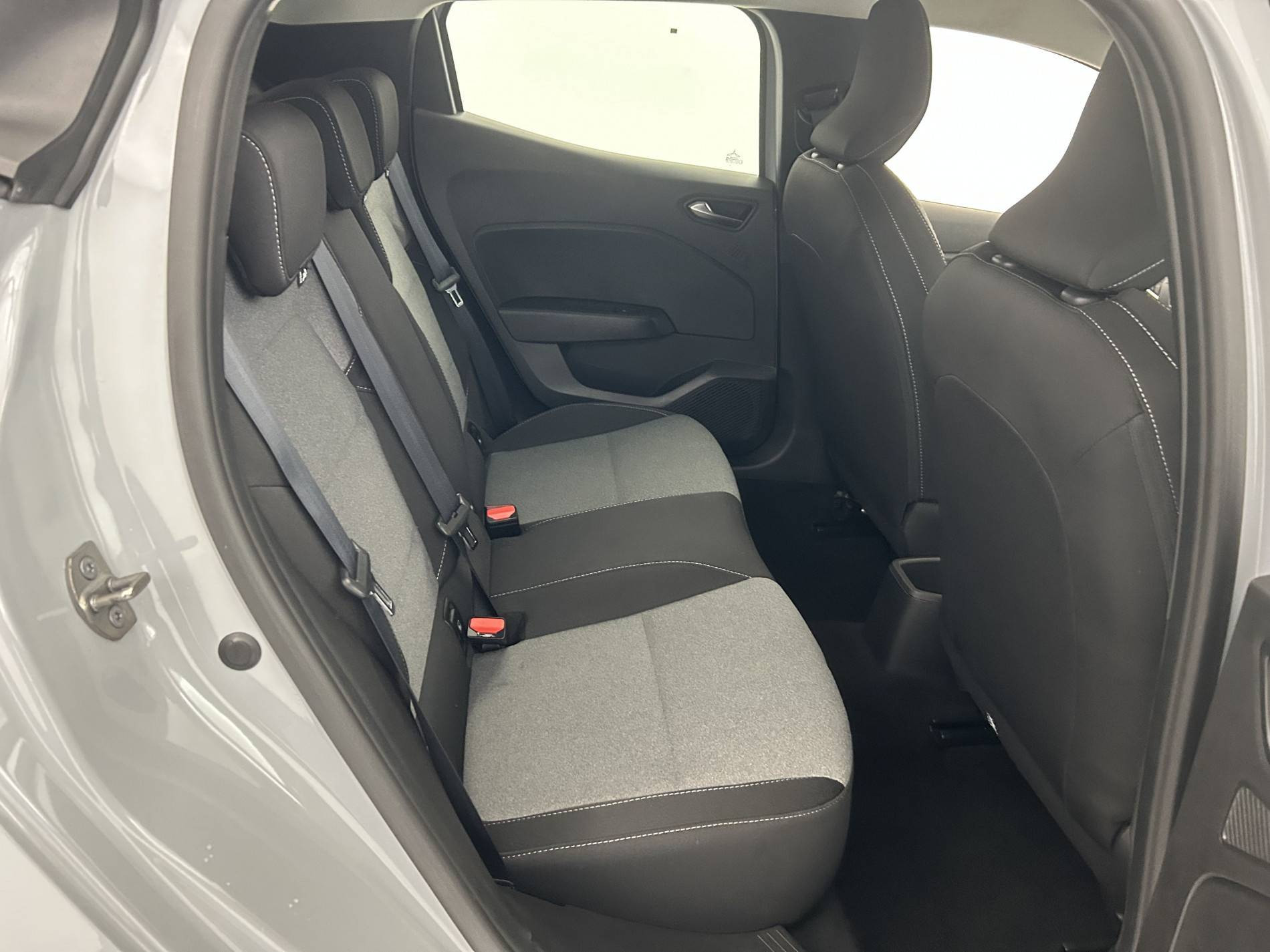 Vente en ligne Renault Clio 5 Clio TCe 90 au prix de 15 900 €