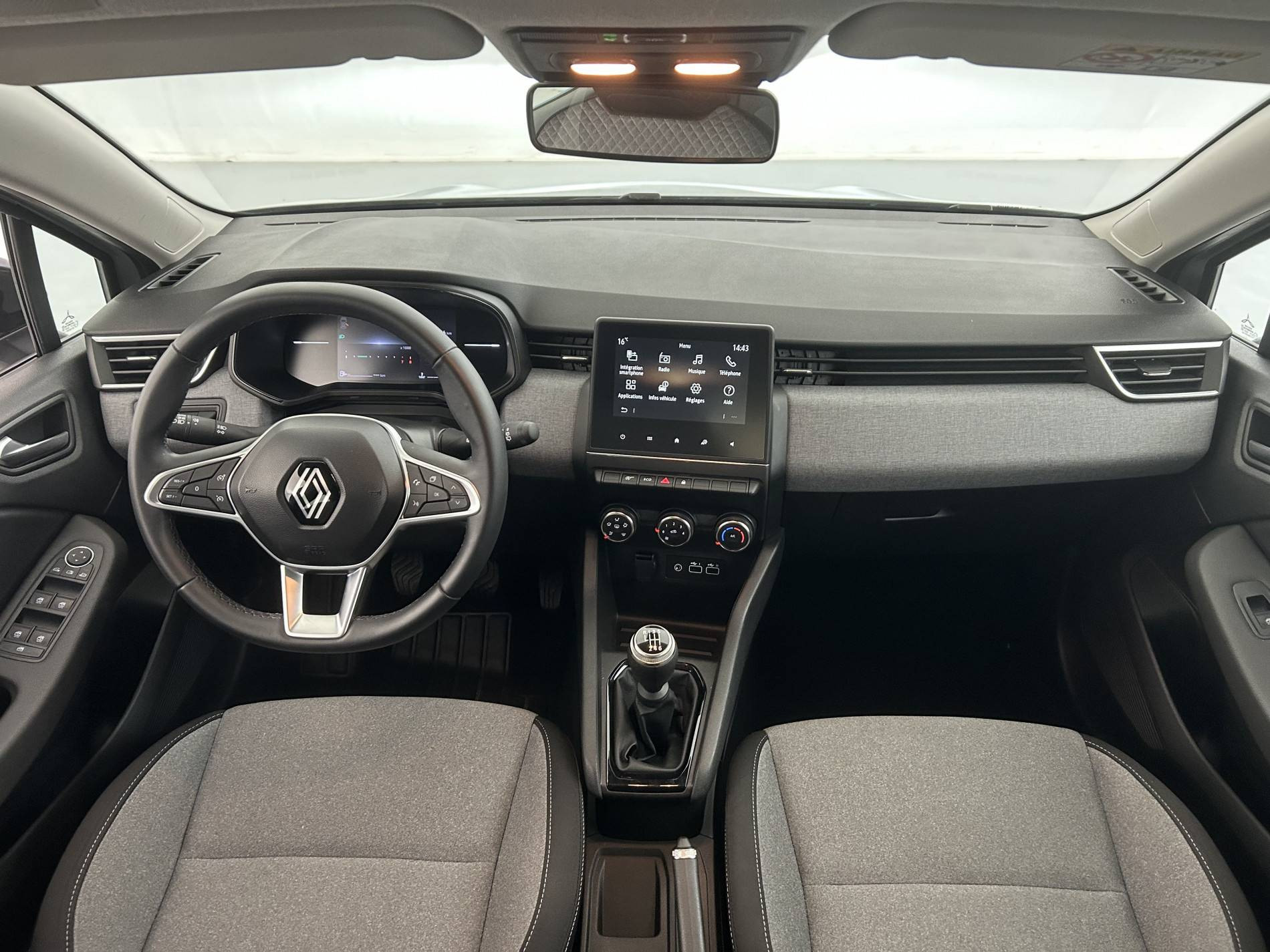 Vente en ligne Renault Clio 5 Clio TCe 90 au prix de 15 900 €