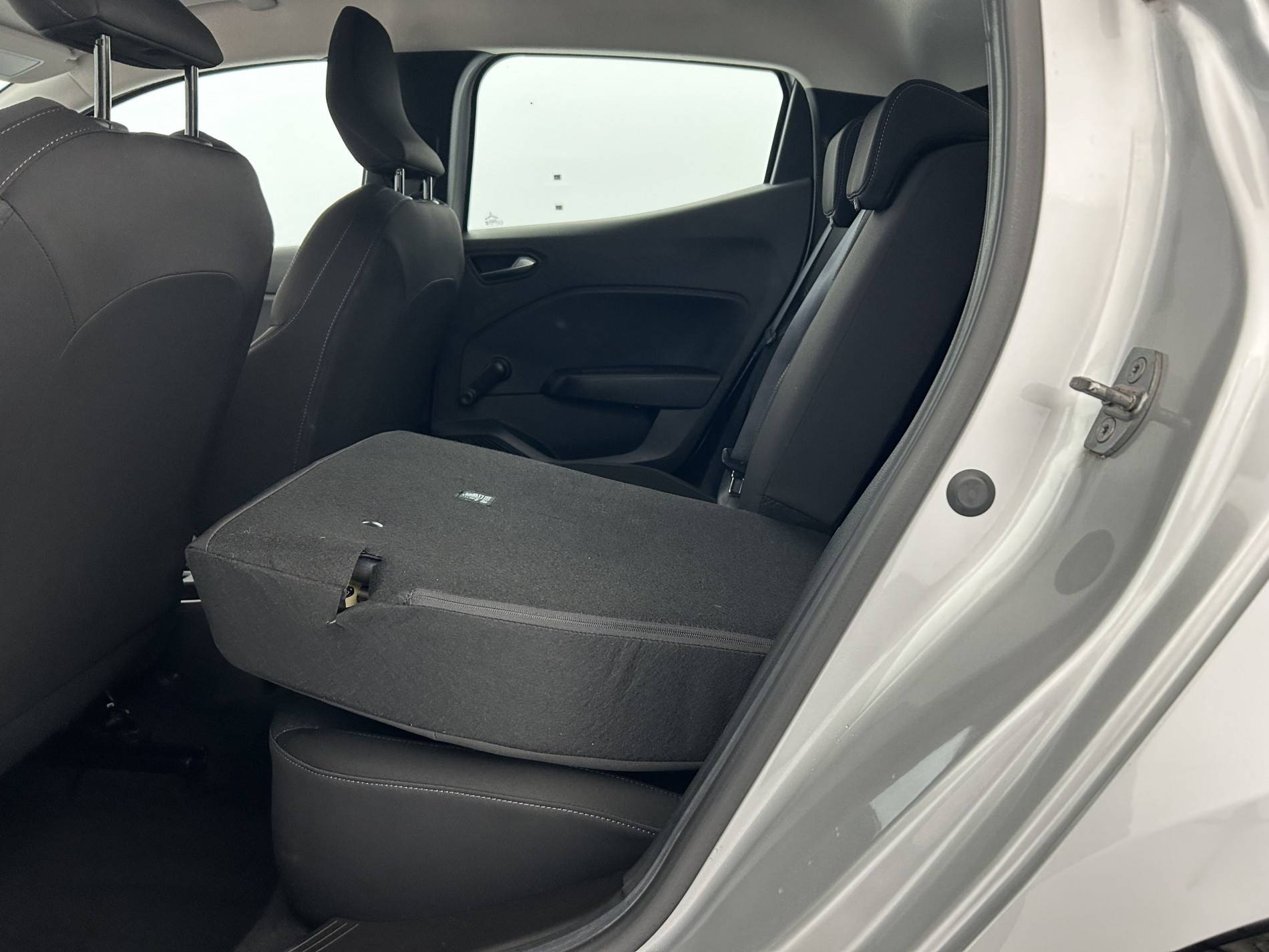 Vente en ligne Renault Clio 5 Clio TCe 90 au prix de 14 350 €