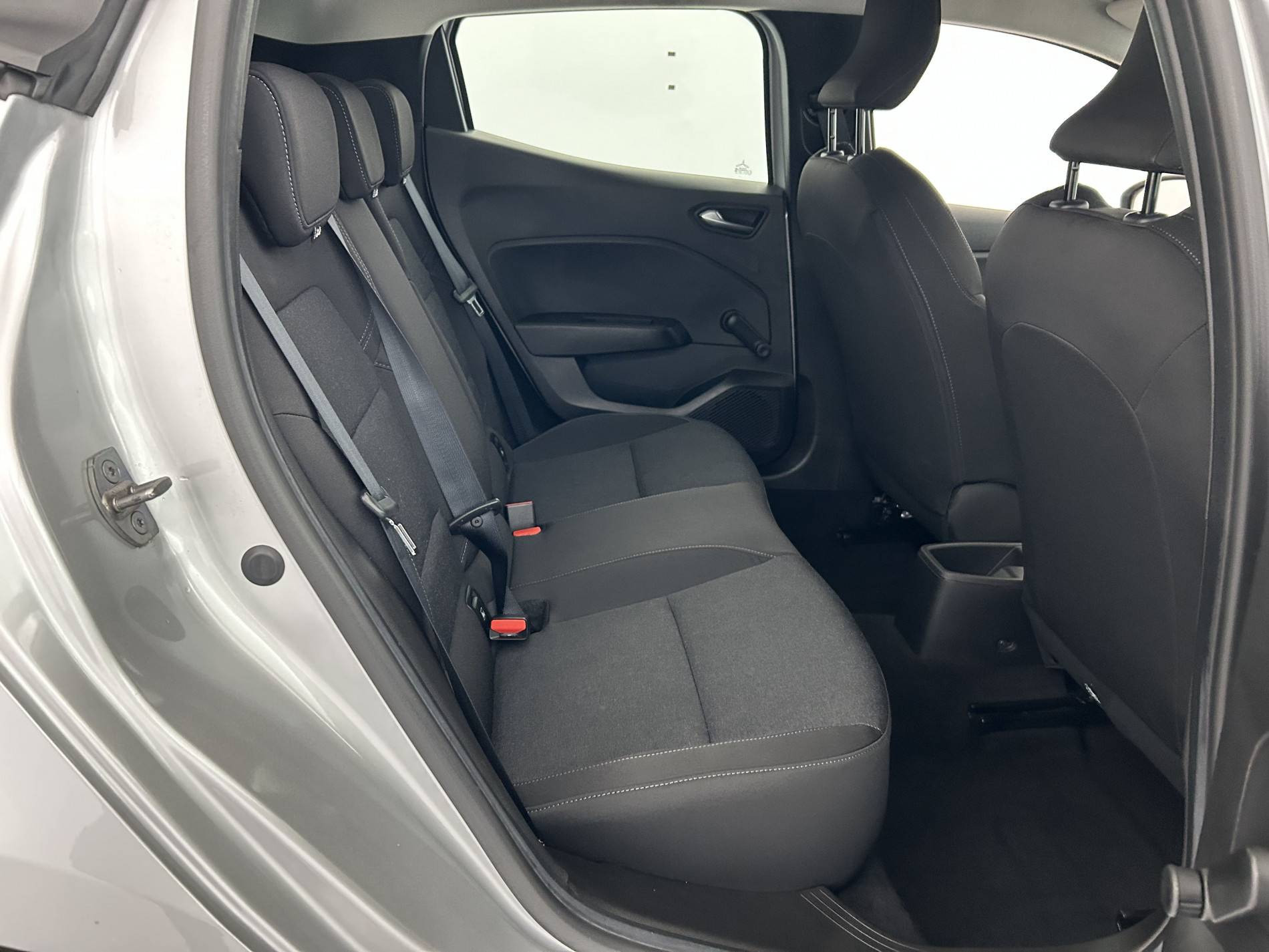 Vente en ligne Renault Clio 5 Clio TCe 90 au prix de 14 350 €