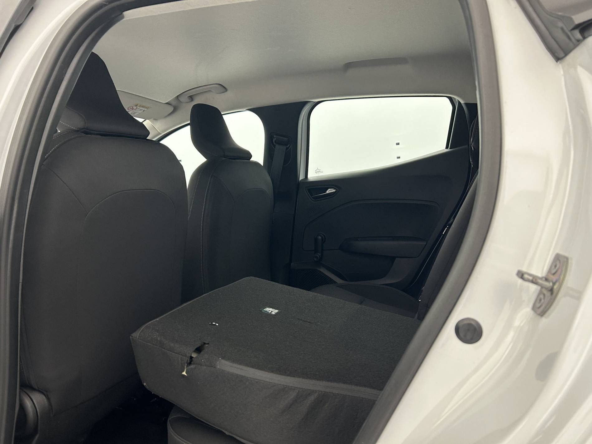 Vente en ligne Renault Clio 5 Clio E-Tech full hybrid 145 au prix de 17 850 €