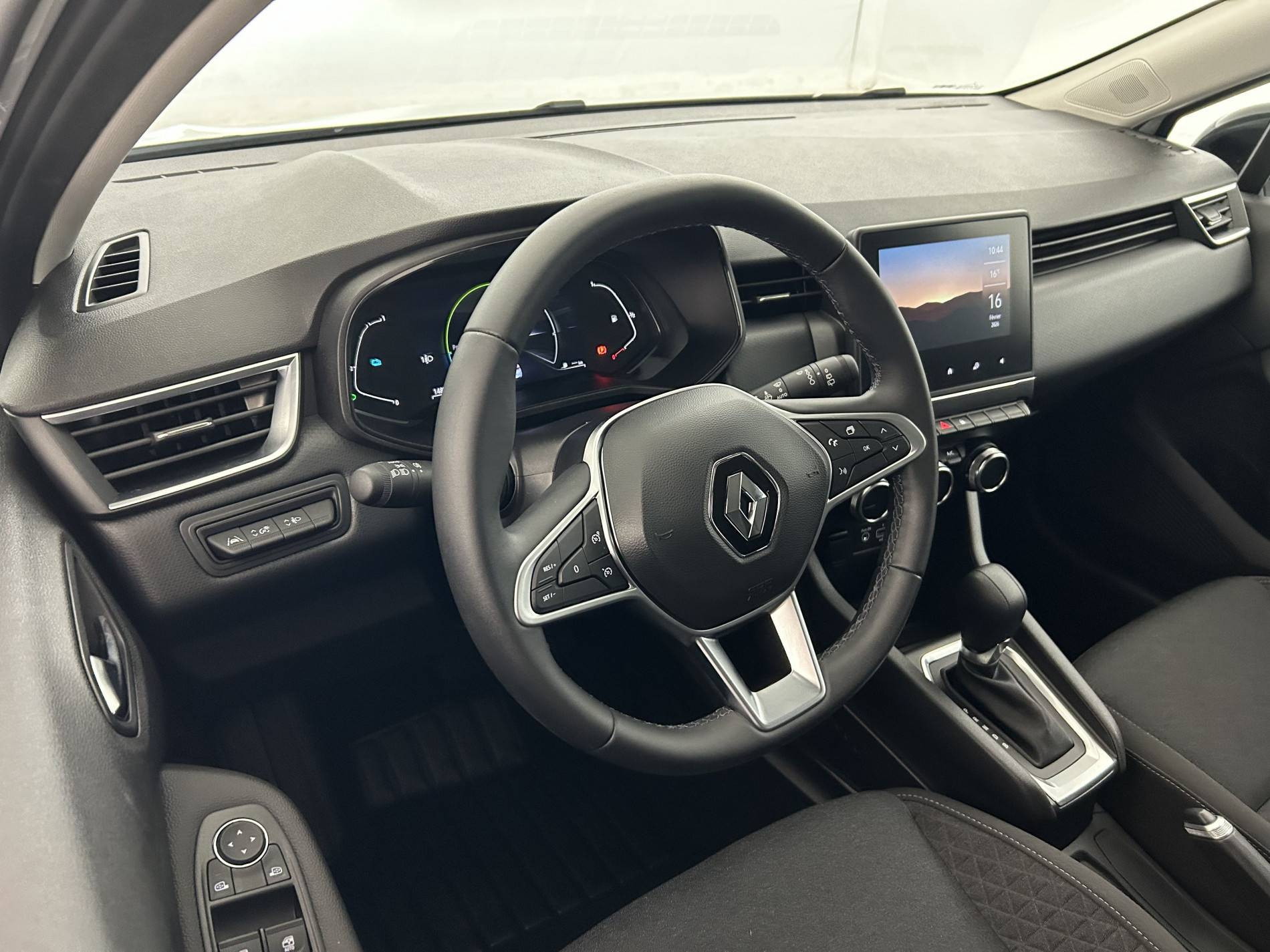 Vente en ligne Renault Clio 5 Clio E-Tech full hybrid 145 au prix de 17 850 €