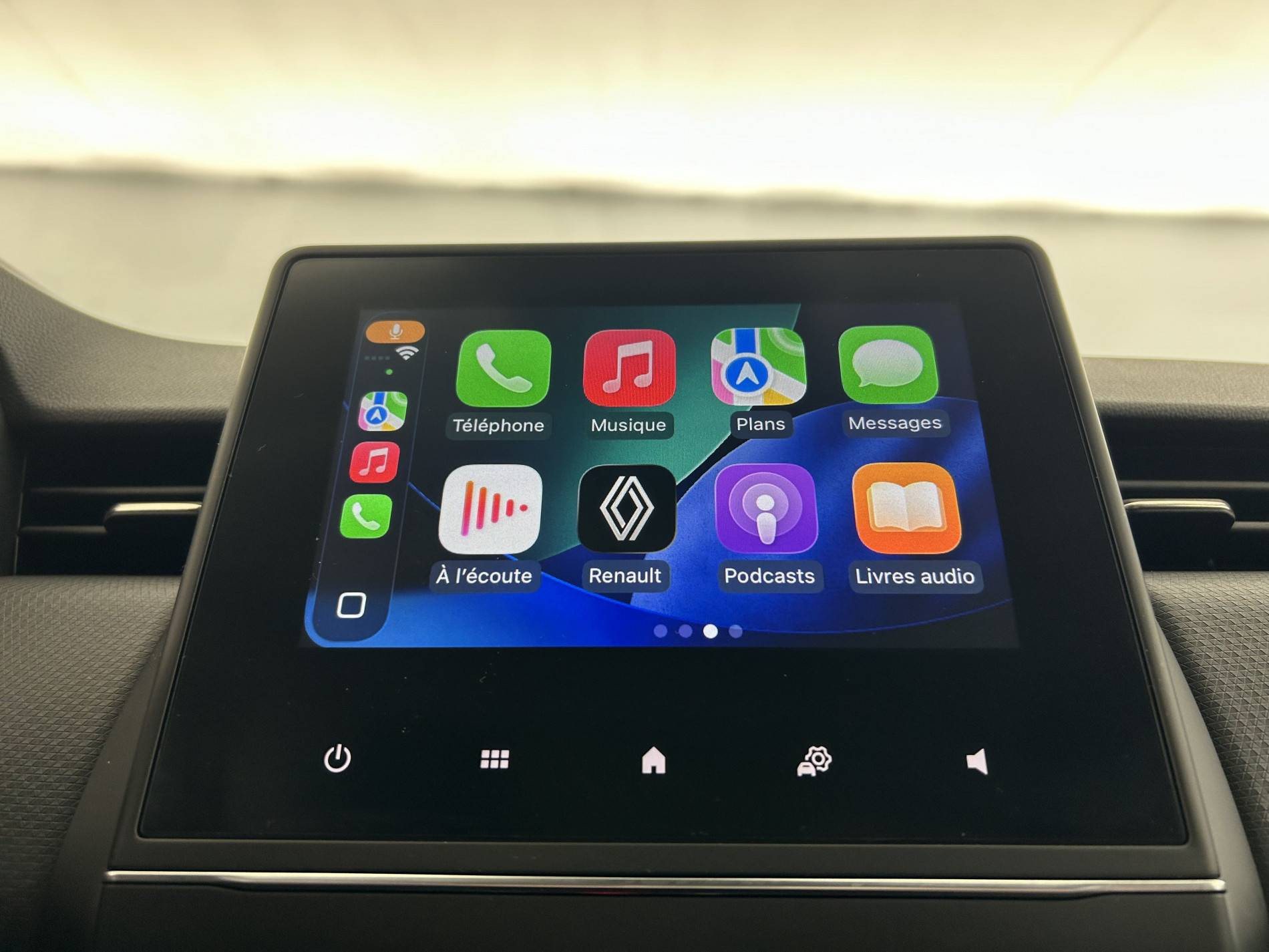 Vente en ligne Renault Clio 5 Clio E-Tech full hybrid 145 au prix de 17 850 €