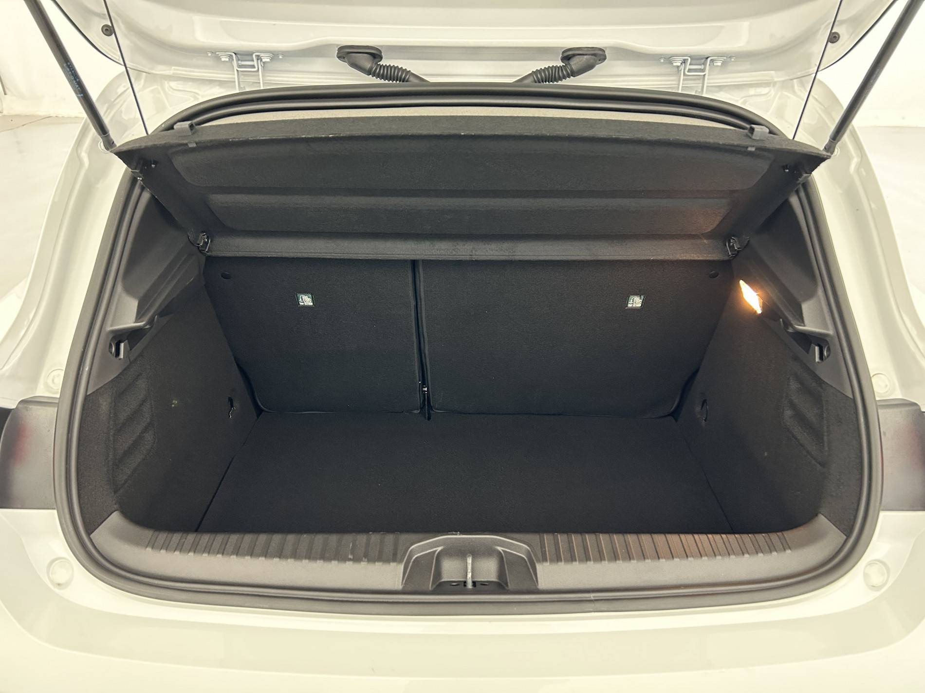 Vente en ligne Renault Clio 5 Clio E-Tech full hybrid 145 au prix de 17 850 €