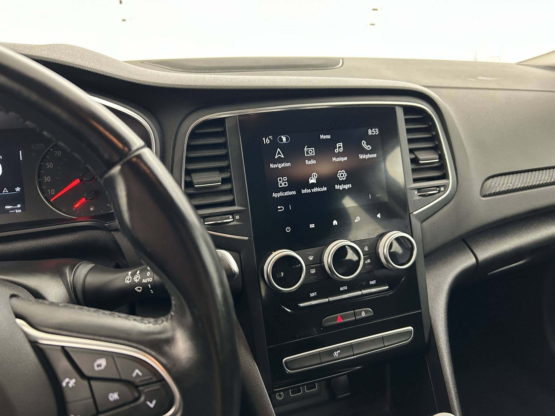 Vente en ligne Renault Megane 4  BLUE DCI 95 au prix de 11 400 €