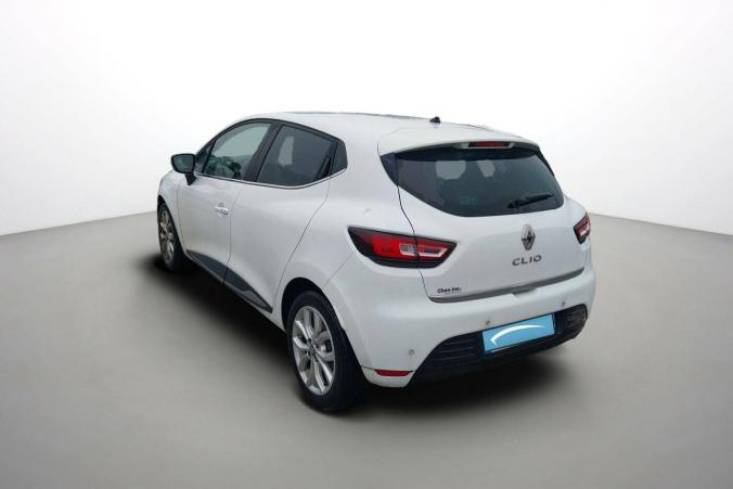 Vente en ligne Renault Clio 4 Clio TCe 120 Energy EDC au prix de 10 500 €