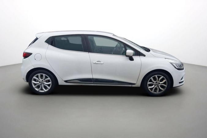 Vente en ligne Renault Clio 4 Clio TCe 120 Energy EDC au prix de 10 500 €
