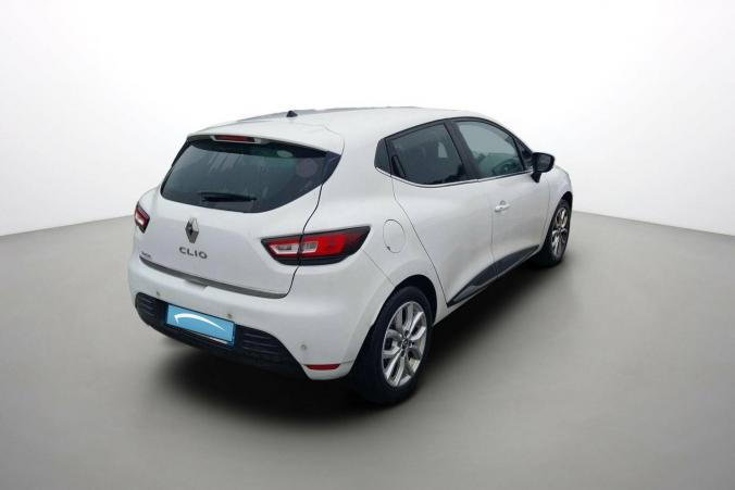 Vente en ligne Renault Clio 4 Clio TCe 120 Energy EDC au prix de 10 500 €