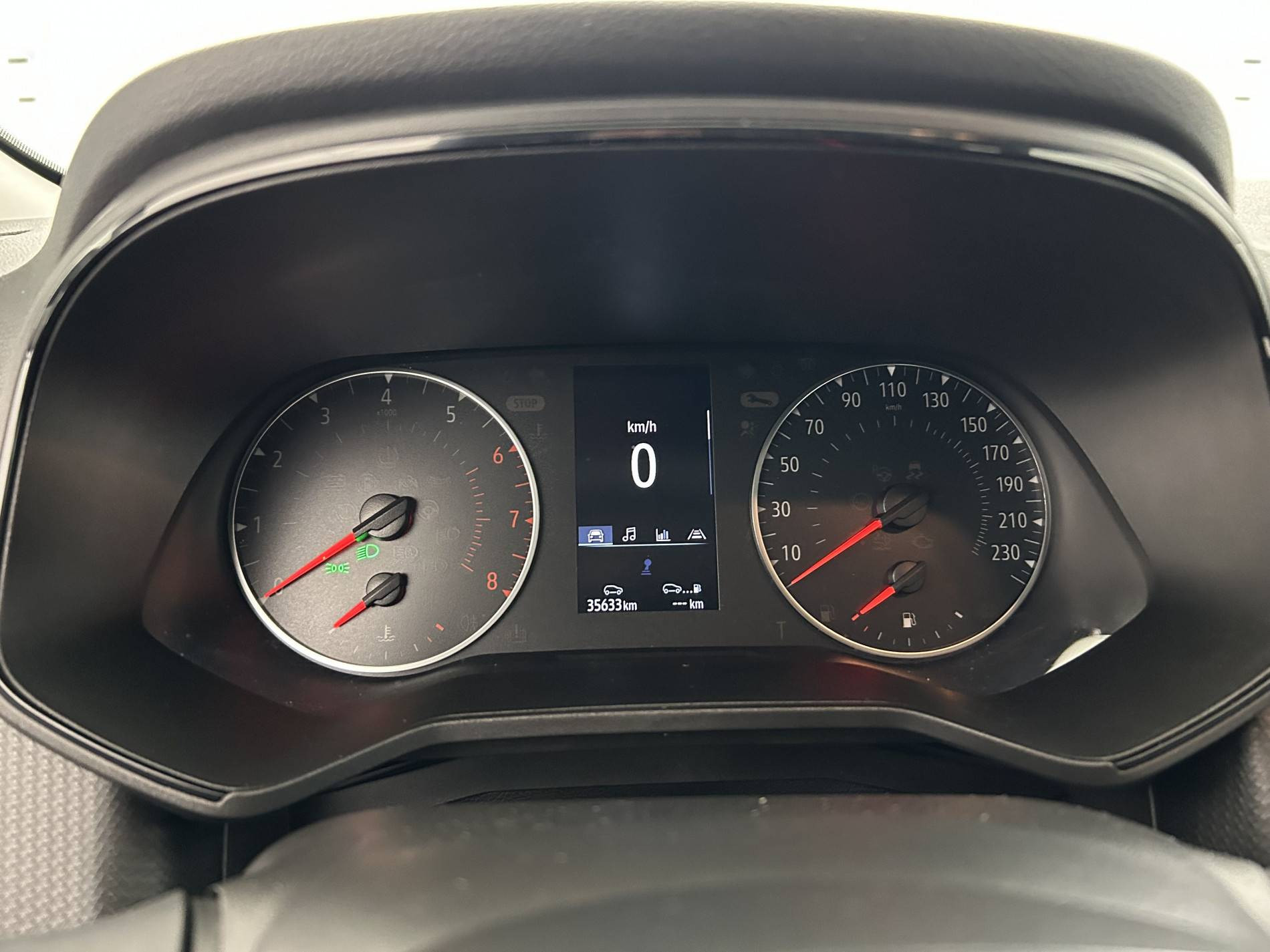 Vente en ligne Renault Clio 5 Clio TCe 90 au prix de 13 900 €