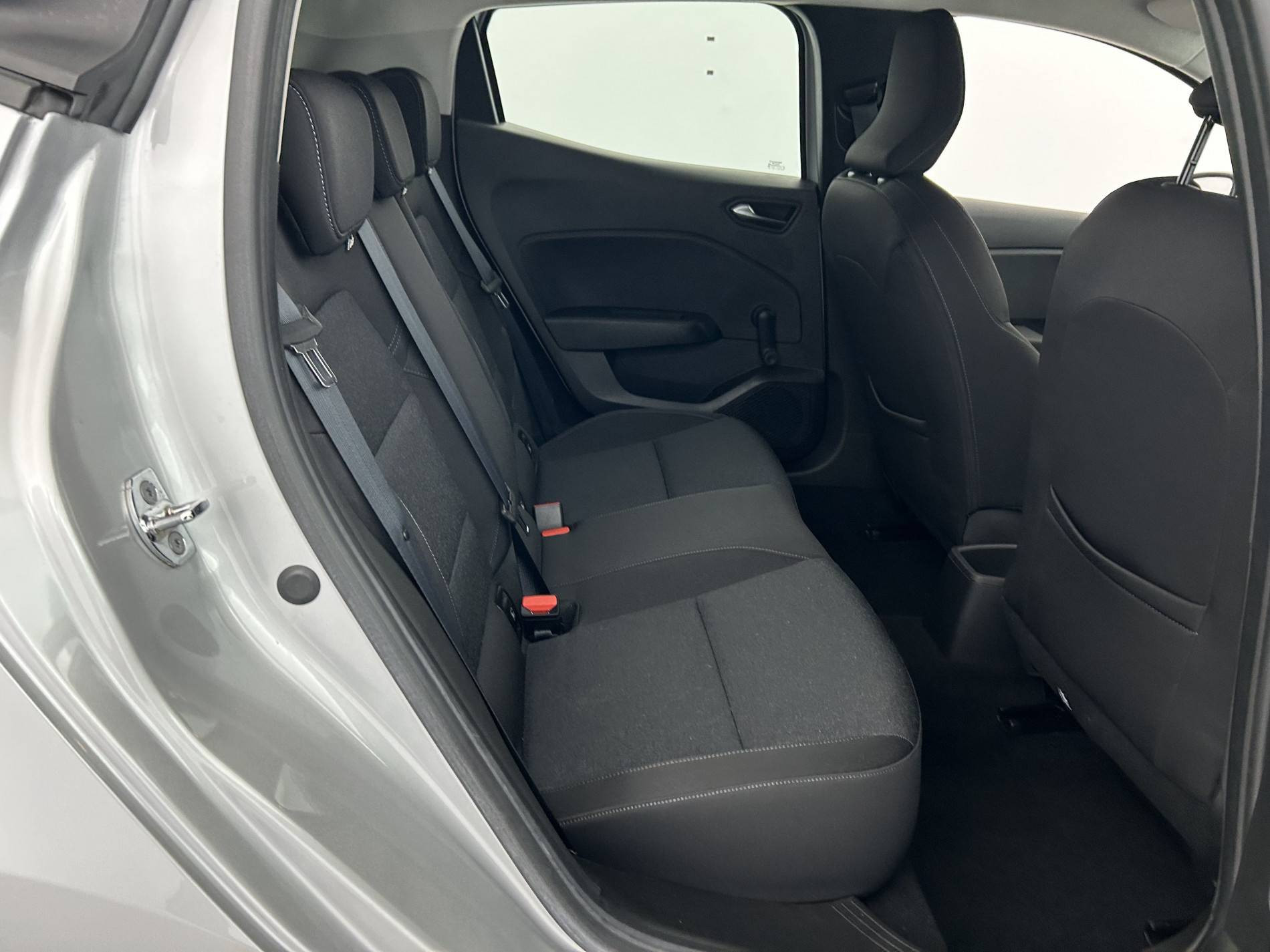 Vente en ligne Renault Clio 5 Clio TCe 90 au prix de 13 900 €