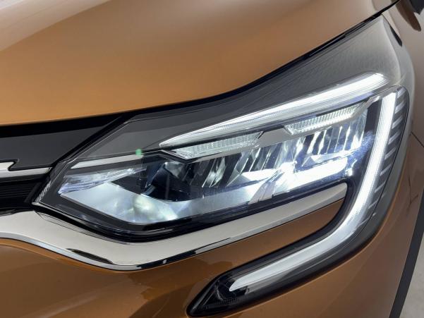 Vente en ligne Renault Captur  TCe 130 EDC FAP au prix de 17 900 €