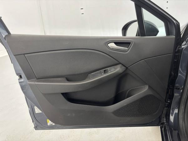 Vente en ligne Renault Clio 5 Clio TCe 100 au prix de 12 590 €