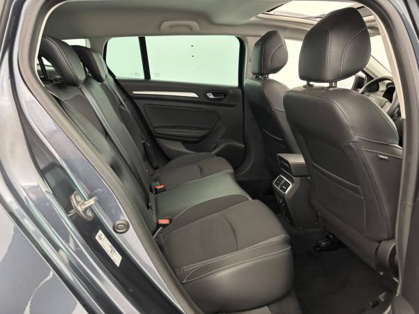 Vente en ligne Renault Megane 4 Estate  Blue dCi 115 EDC au prix de 23 990 €