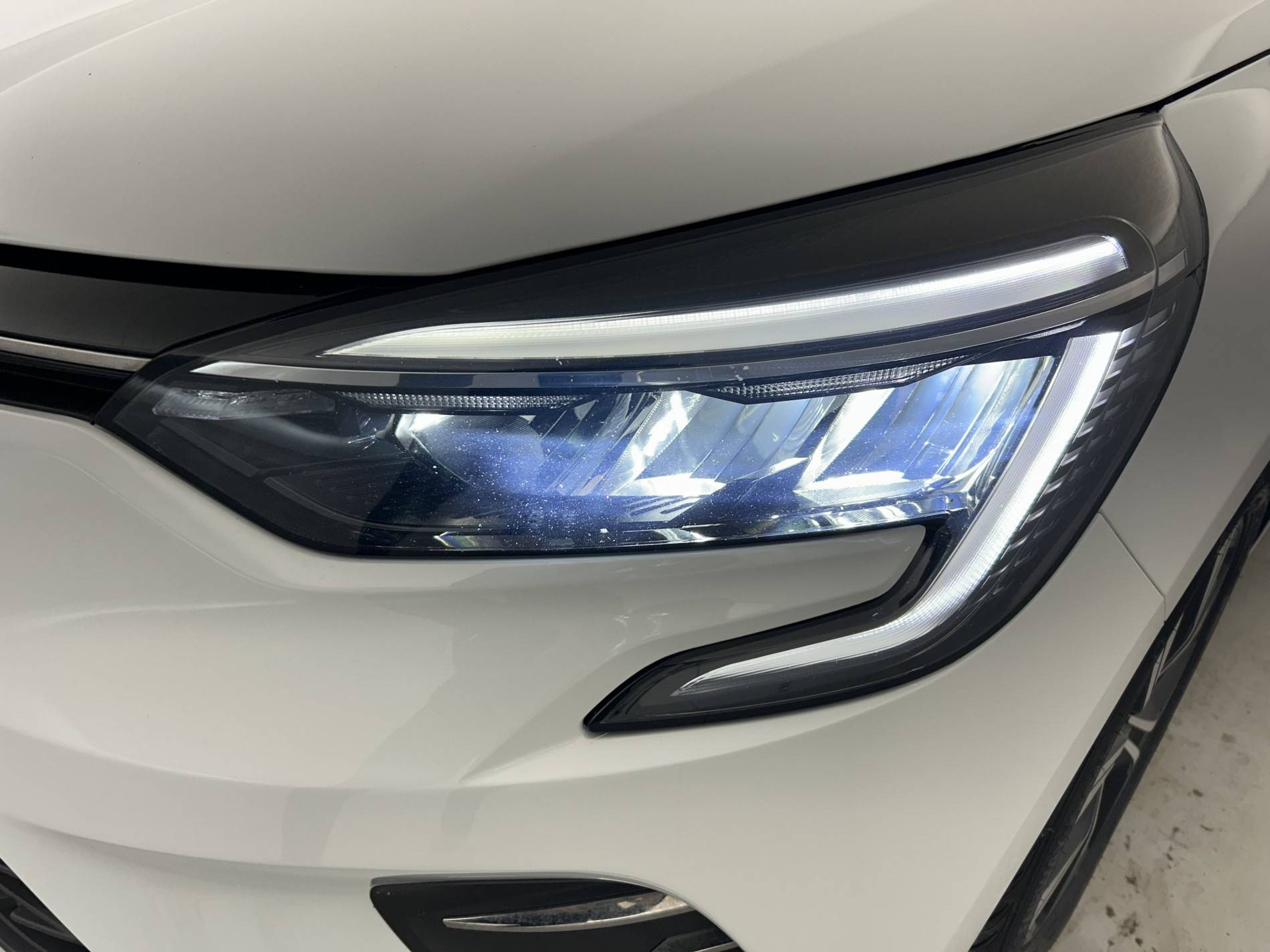 Vente en ligne Renault Clio 5 Clio Blue dCi 100 au prix de 13 950 €