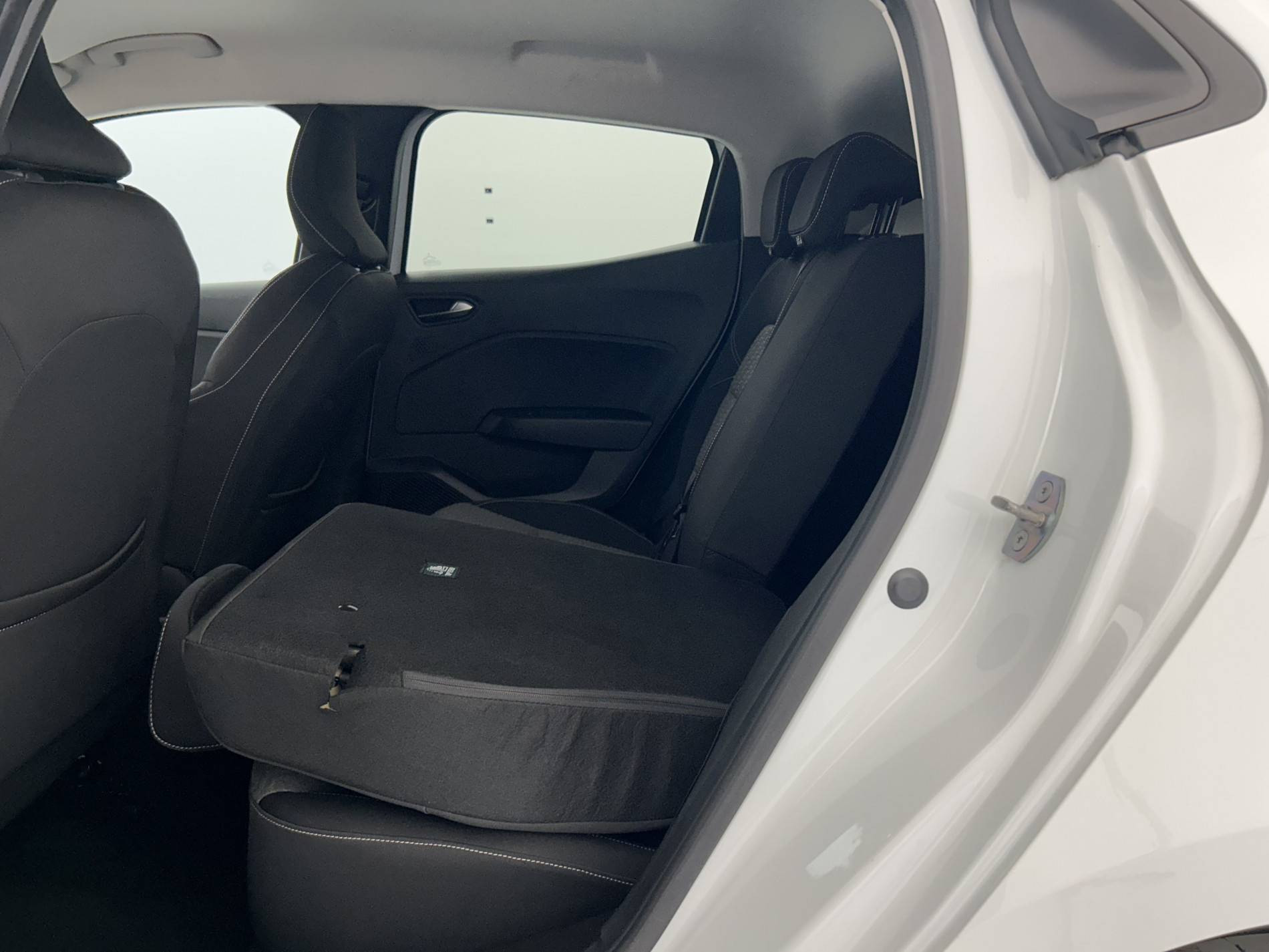 Vente en ligne Renault Clio 5 Clio Blue dCi 100 au prix de 13 950 €