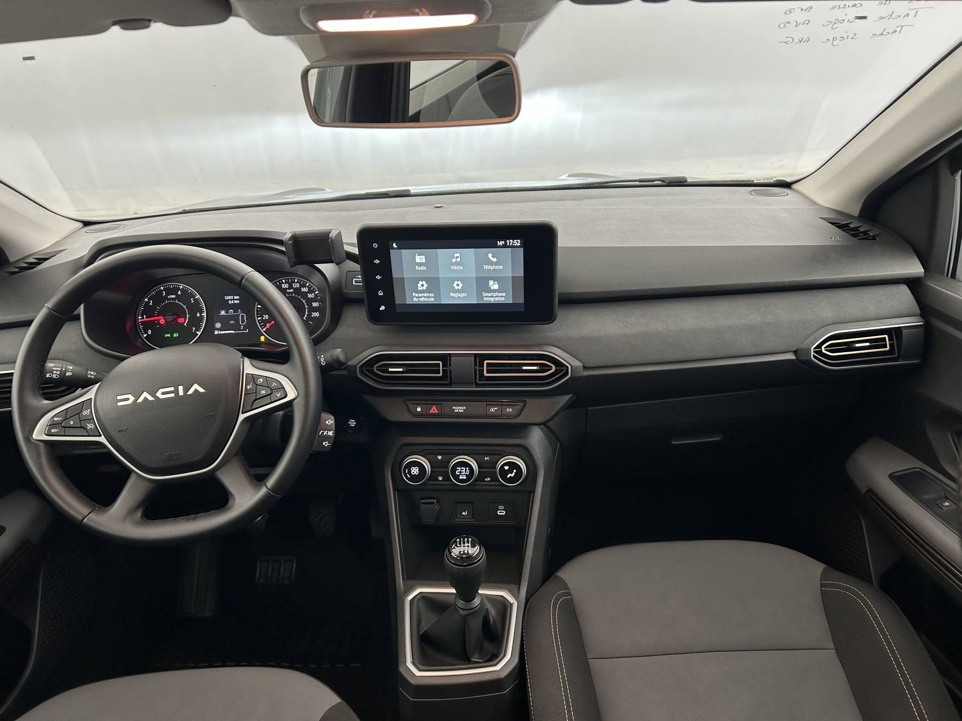 Vente en ligne Dacia Sandero 3  ECO-G 100 GSR2 au prix de 17 900 €