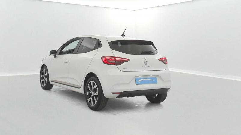 Vente en ligne Renault Clio 5 Clio TCe 90 au prix de 15 700 €