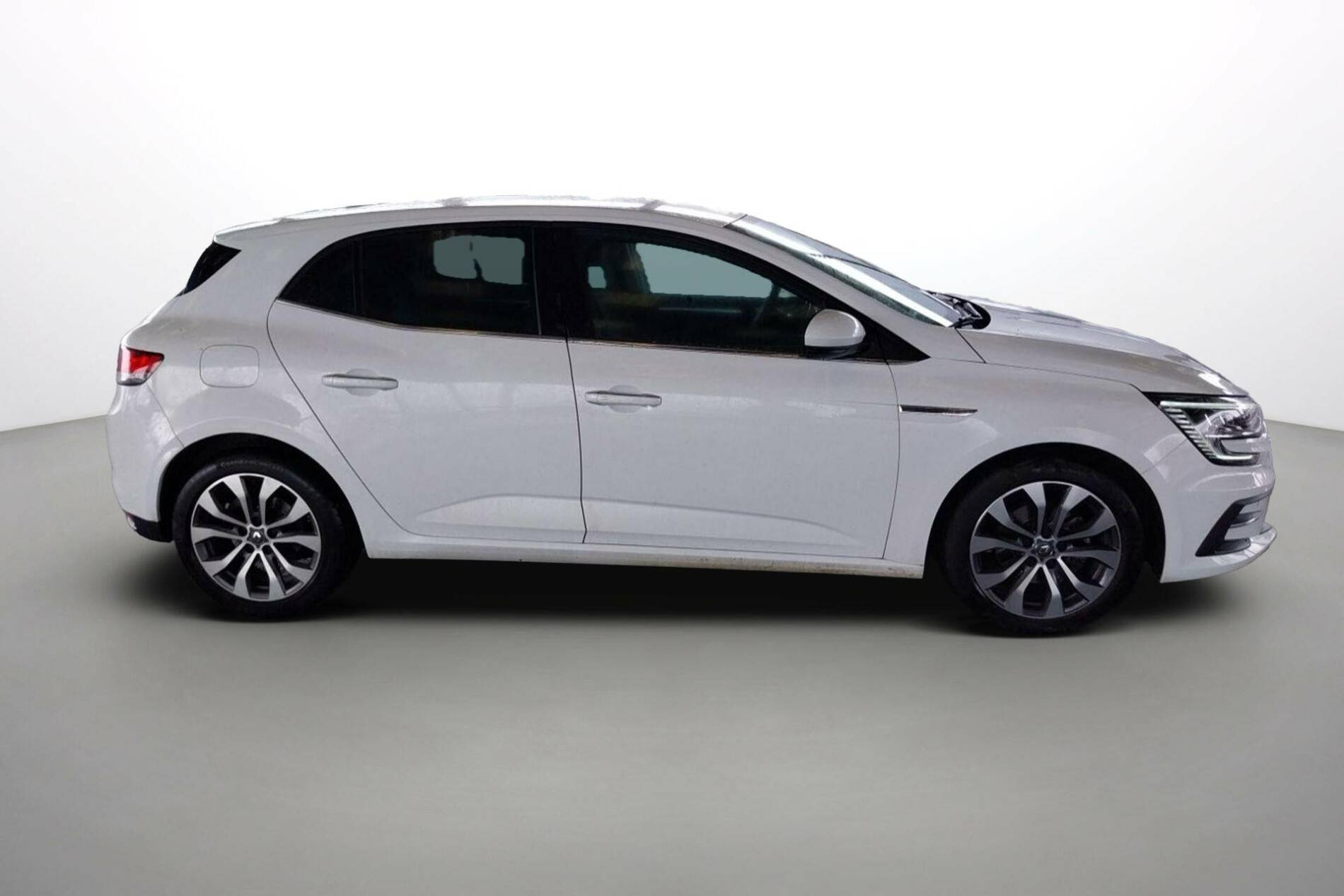 Vente en ligne Renault Megane 4  Blue dCi 115 EDC au prix de 19 990 €