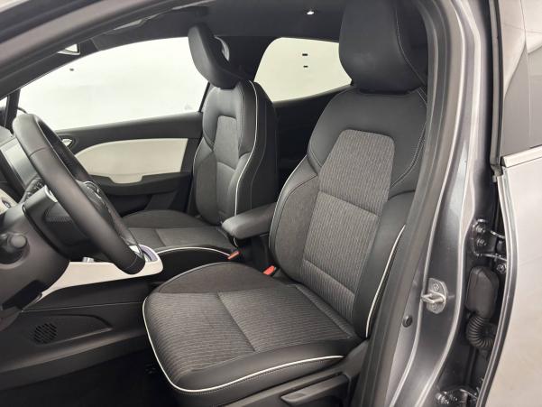 Vente en ligne Renault Clio 5 Clio E-Tech full hybrid 145 au prix de 19 990 €