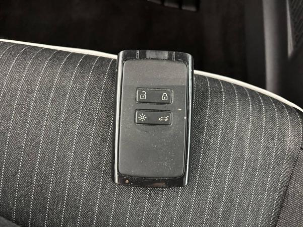 Vente en ligne Renault Clio 5 Clio E-Tech full hybrid 145 au prix de 19 990 €