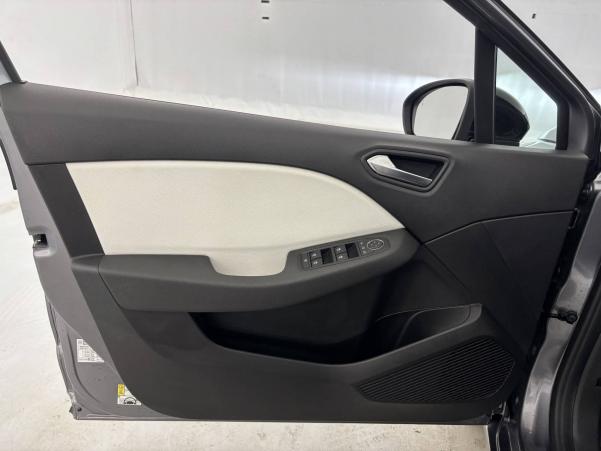 Vente en ligne Renault Clio 5 Clio E-Tech full hybrid 145 au prix de 19 990 €