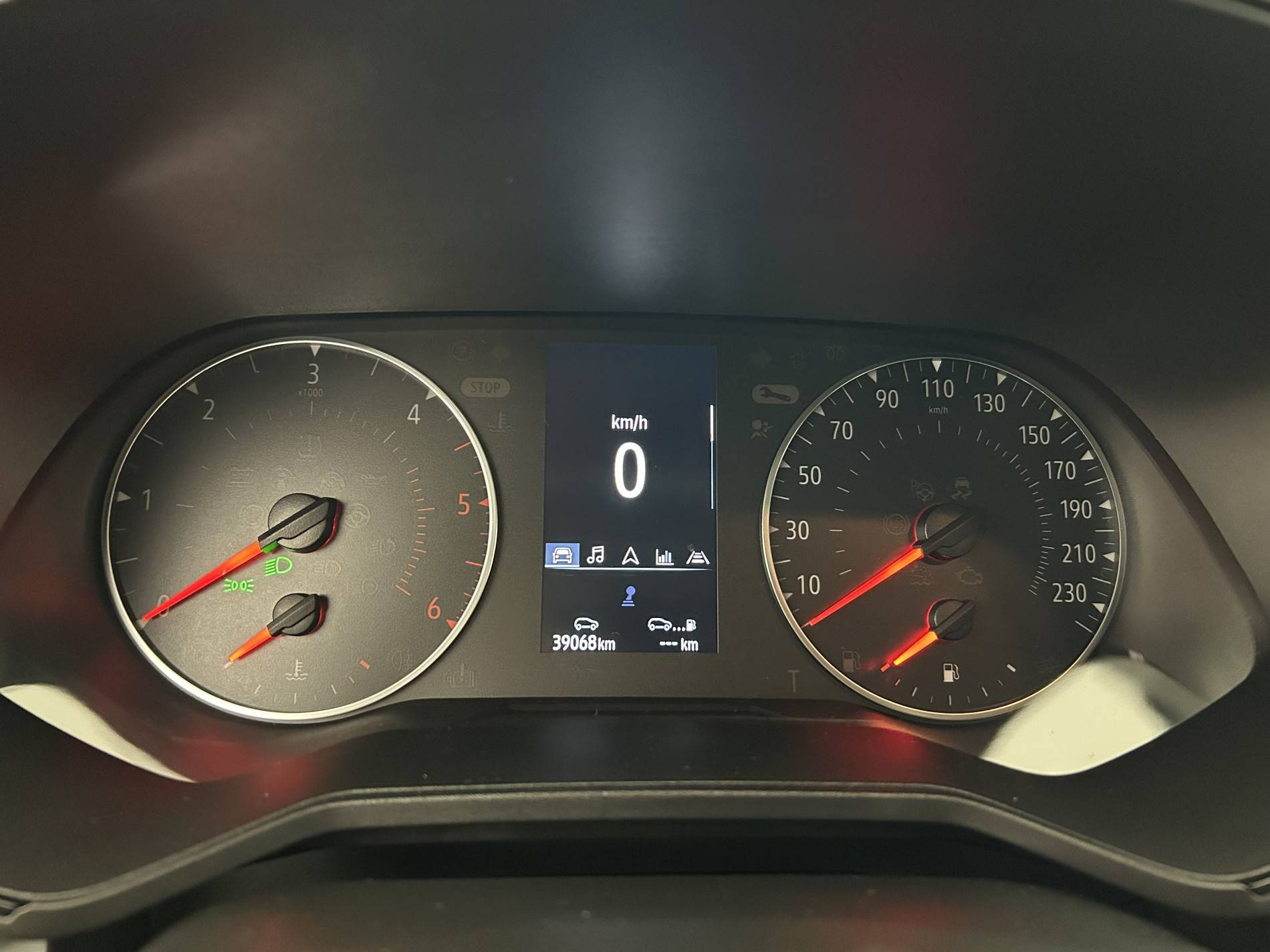 Vente en ligne Renault Clio 5 Clio Blue dCi 100 au prix de 15 500 €