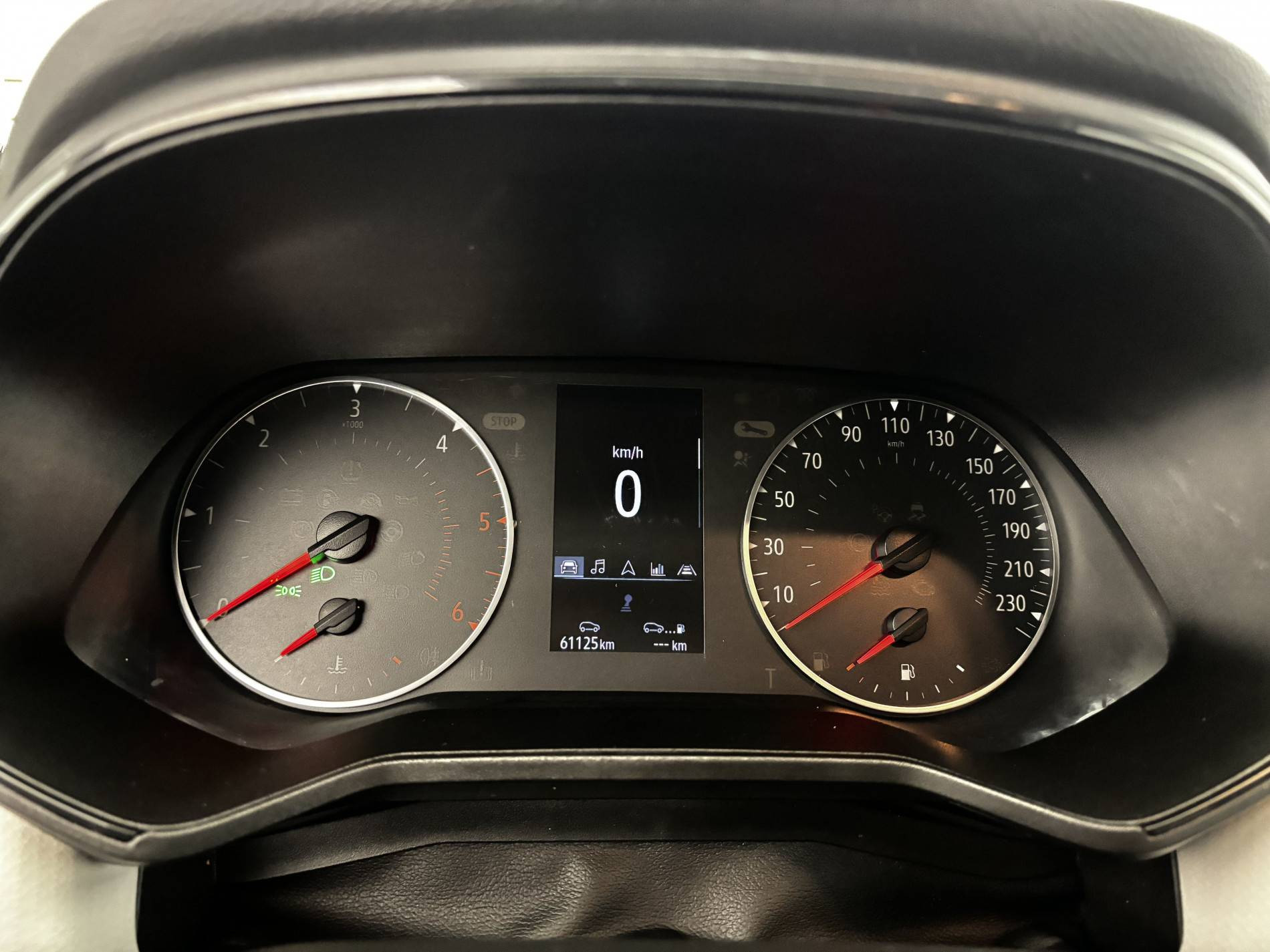 Vente en ligne Renault Clio 5 Clio Blue dCi 100 au prix de 14 950 €