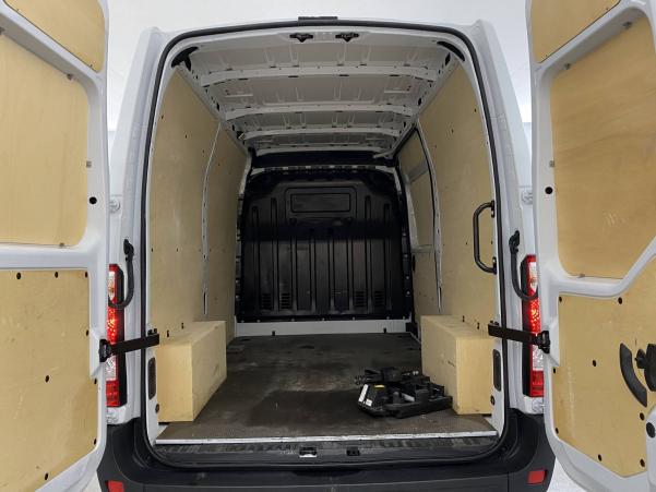 Vente en ligne Renault Master 3 Fourgon MASTER FGN TRAC F3300 L2H2 BLUE DCI 135 au prix de 28 900 €