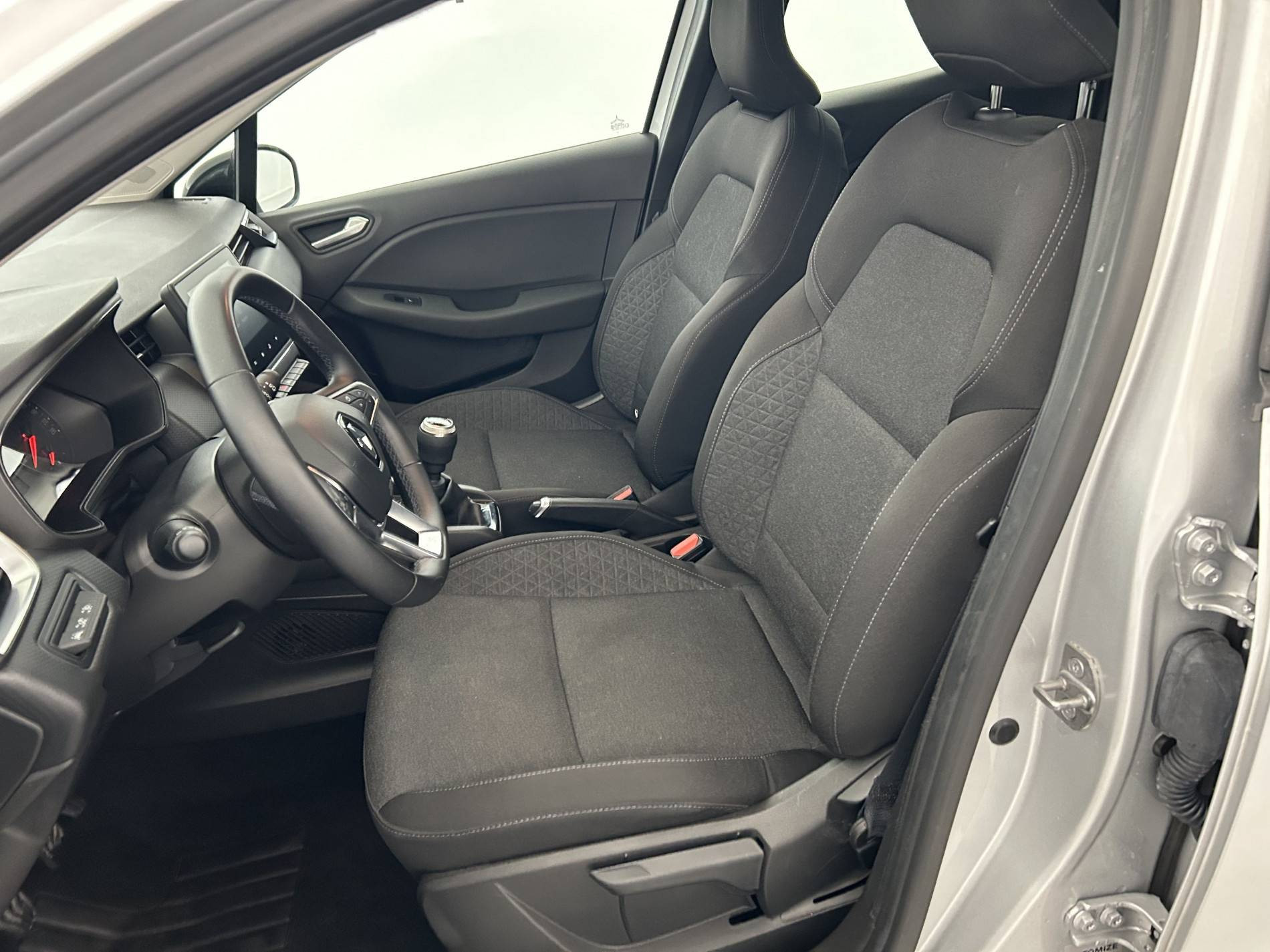 Vente en ligne Renault Clio 5 Clio TCe 90 au prix de 14 350 €