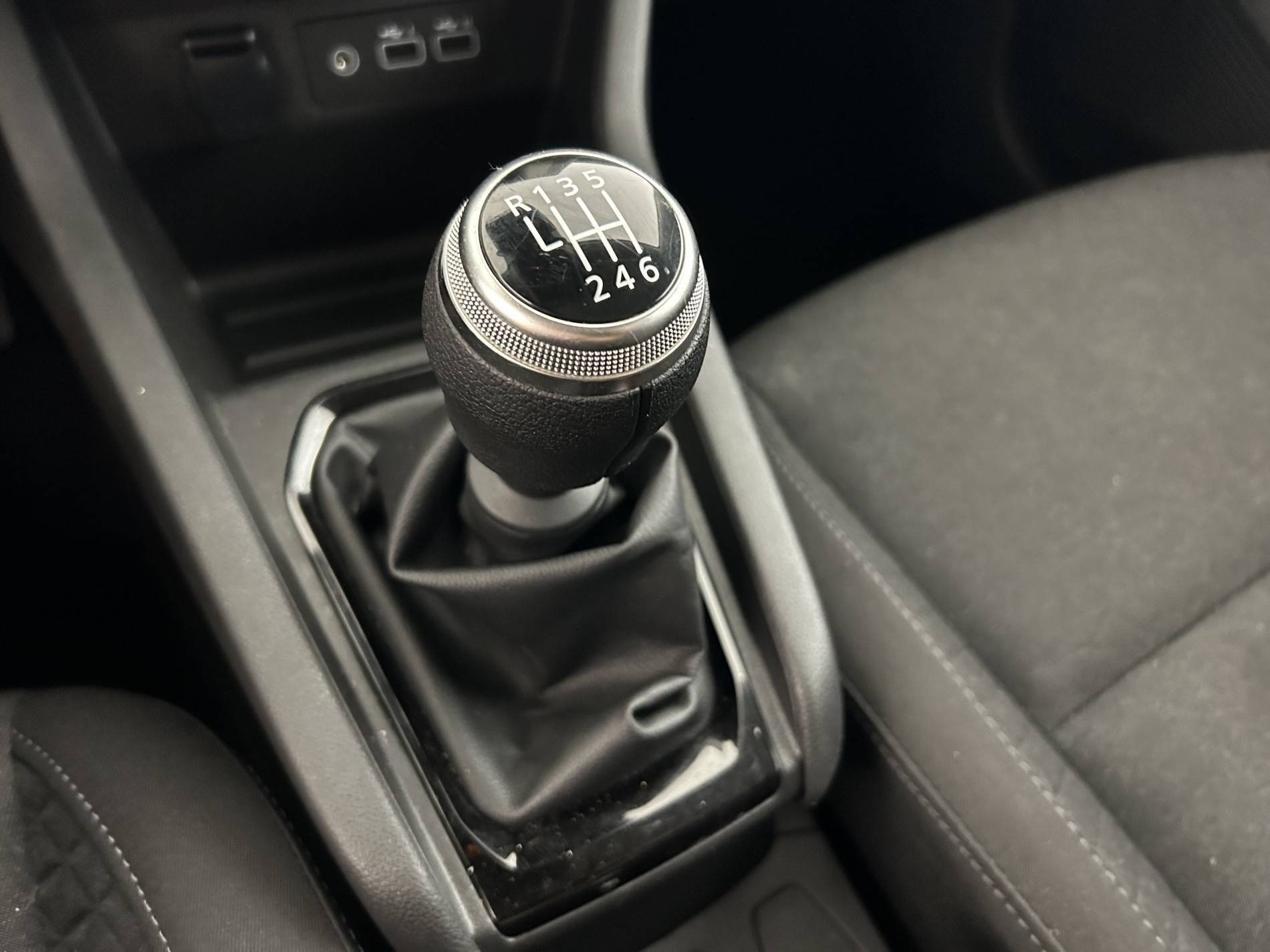 Vente en ligne Renault Clio 5 Clio TCe 90 au prix de 14 350 €