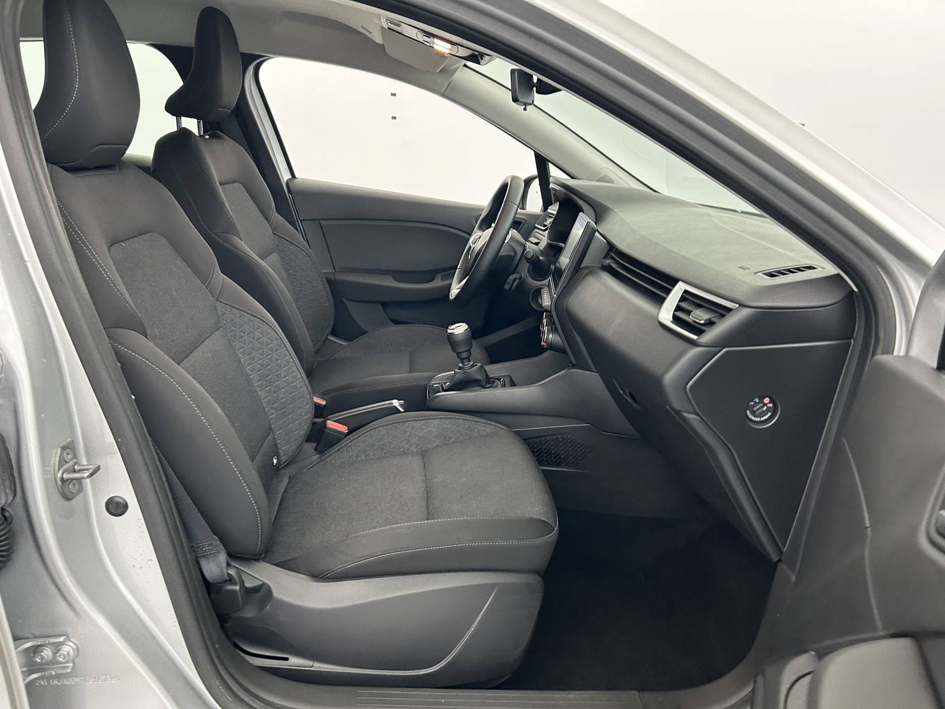 Vente en ligne Renault Clio 5 Clio TCe 90 au prix de 14 350 €