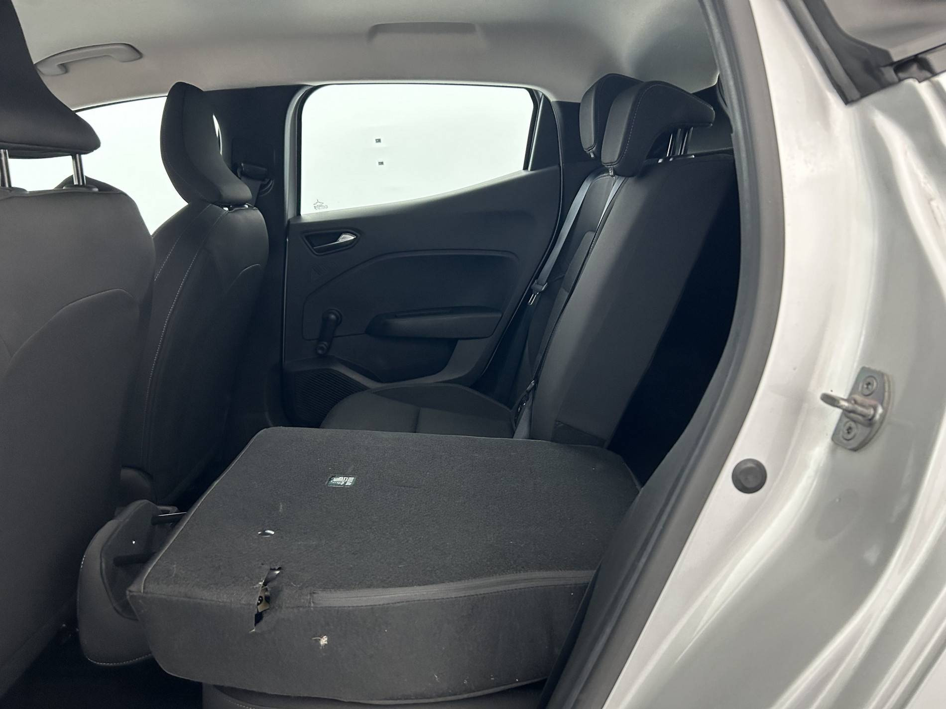 Vente en ligne Renault Clio 5 Clio TCe 90 au prix de 14 350 €