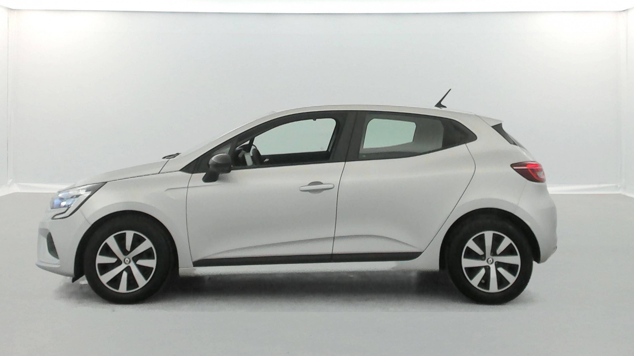 Vente en ligne Renault Clio 5 Clio TCe 90 au prix de 14 350 €