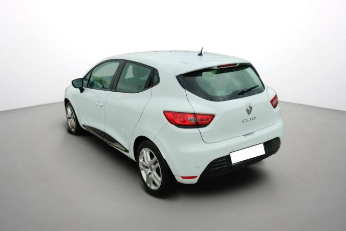 Vente en ligne Renault Clio 4 Clio TCe 90 E6C au prix de 11 490 €