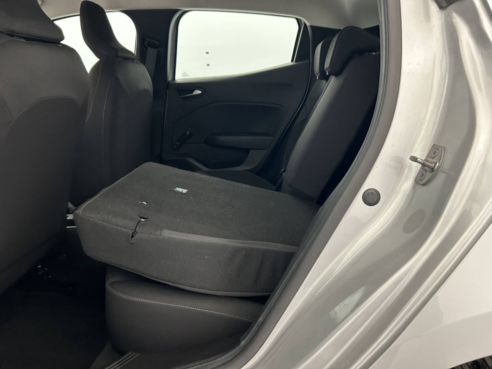 Vente en ligne Renault Clio 5 Clio TCe 90 au prix de 14 350 €