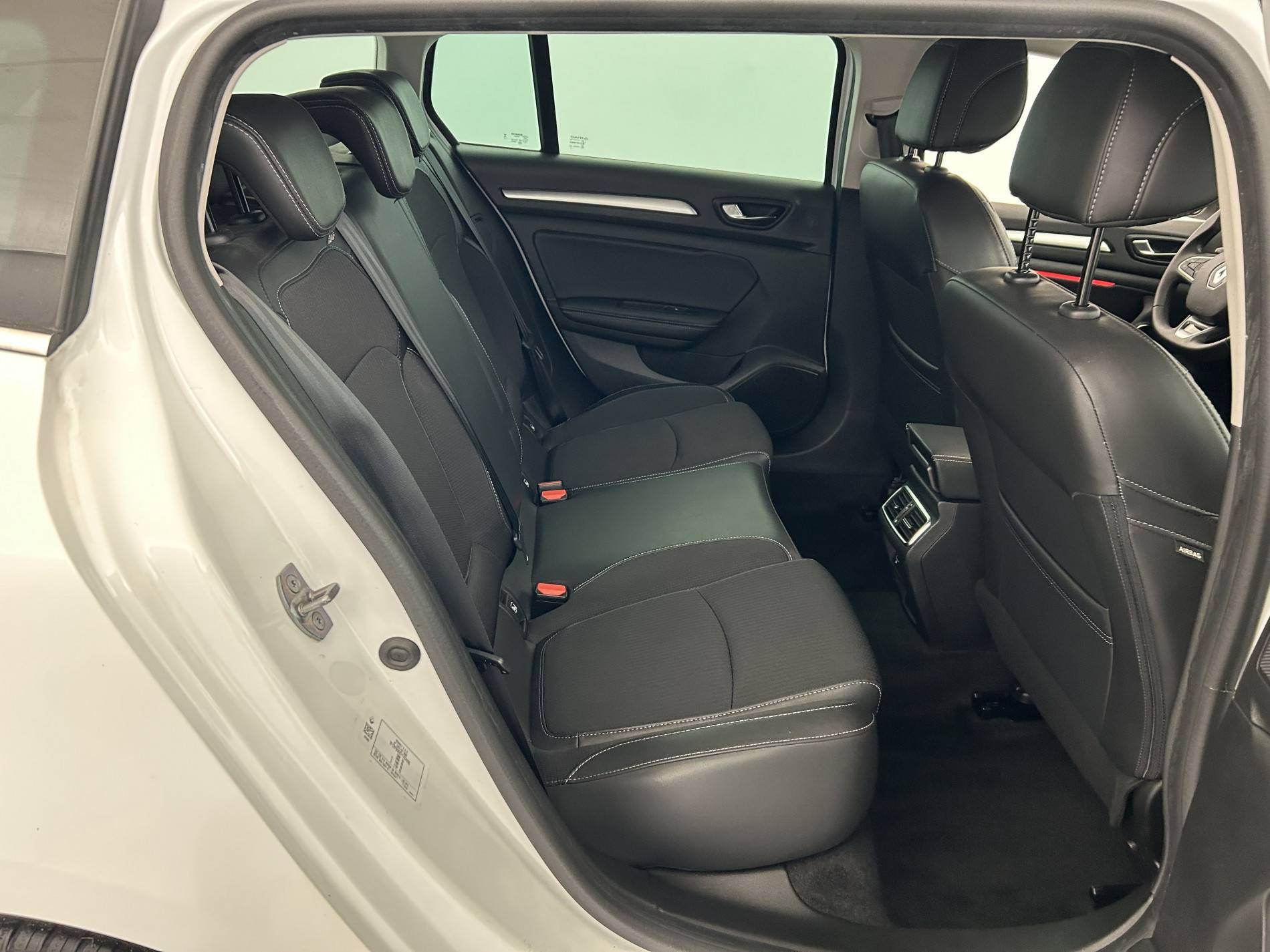 Vente en ligne Renault Megane 4 Estate  Blue dCi 115 EDC au prix de 15 200 €