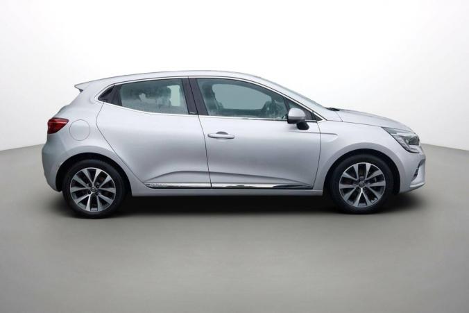 Vente en ligne Renault Clio 5 Clio E-Tech 140 au prix de 17 100 €
