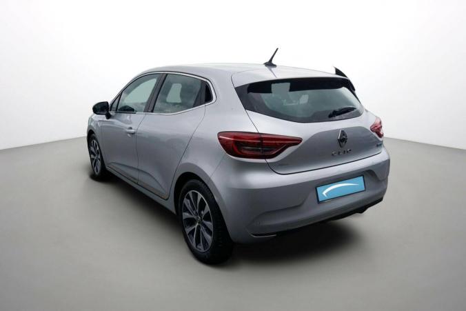 Vente en ligne Renault Clio 5 Clio E-Tech 140 au prix de 17 100 €