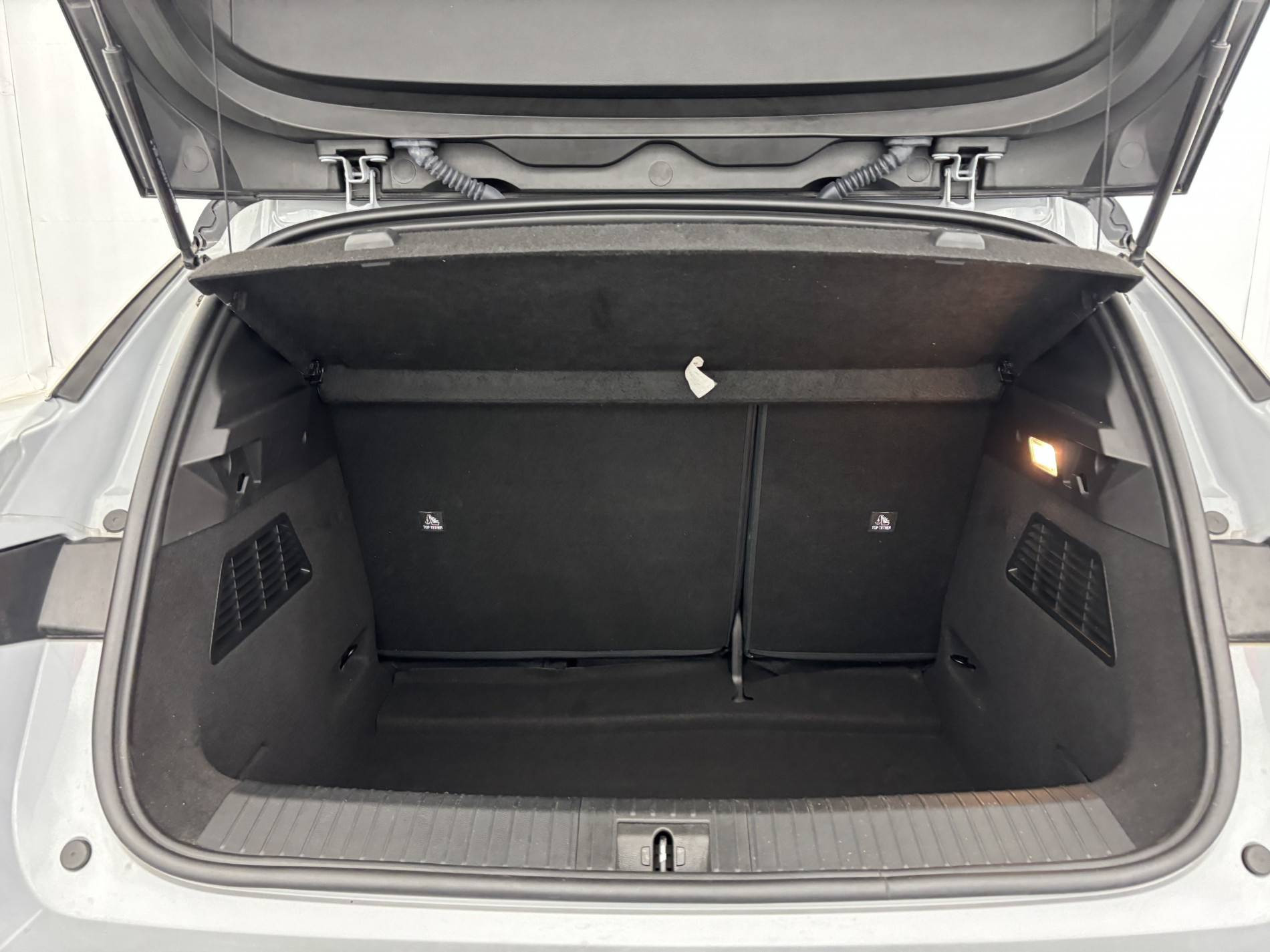 Vente en ligne Renault Megane E-Tech  EV60 220 ch super charge au prix de 23 250 €