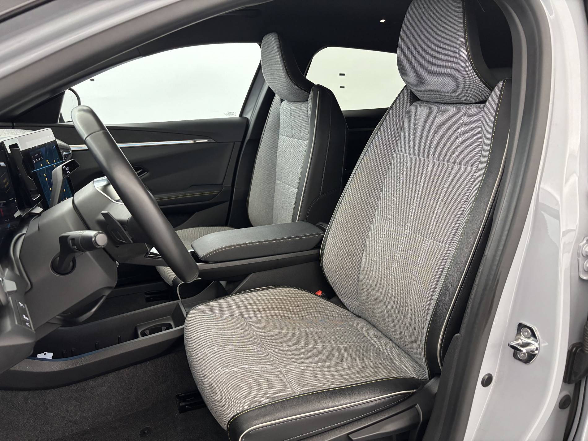 Vente en ligne Renault Megane E-Tech  EV60 220 ch super charge au prix de 23 250 €