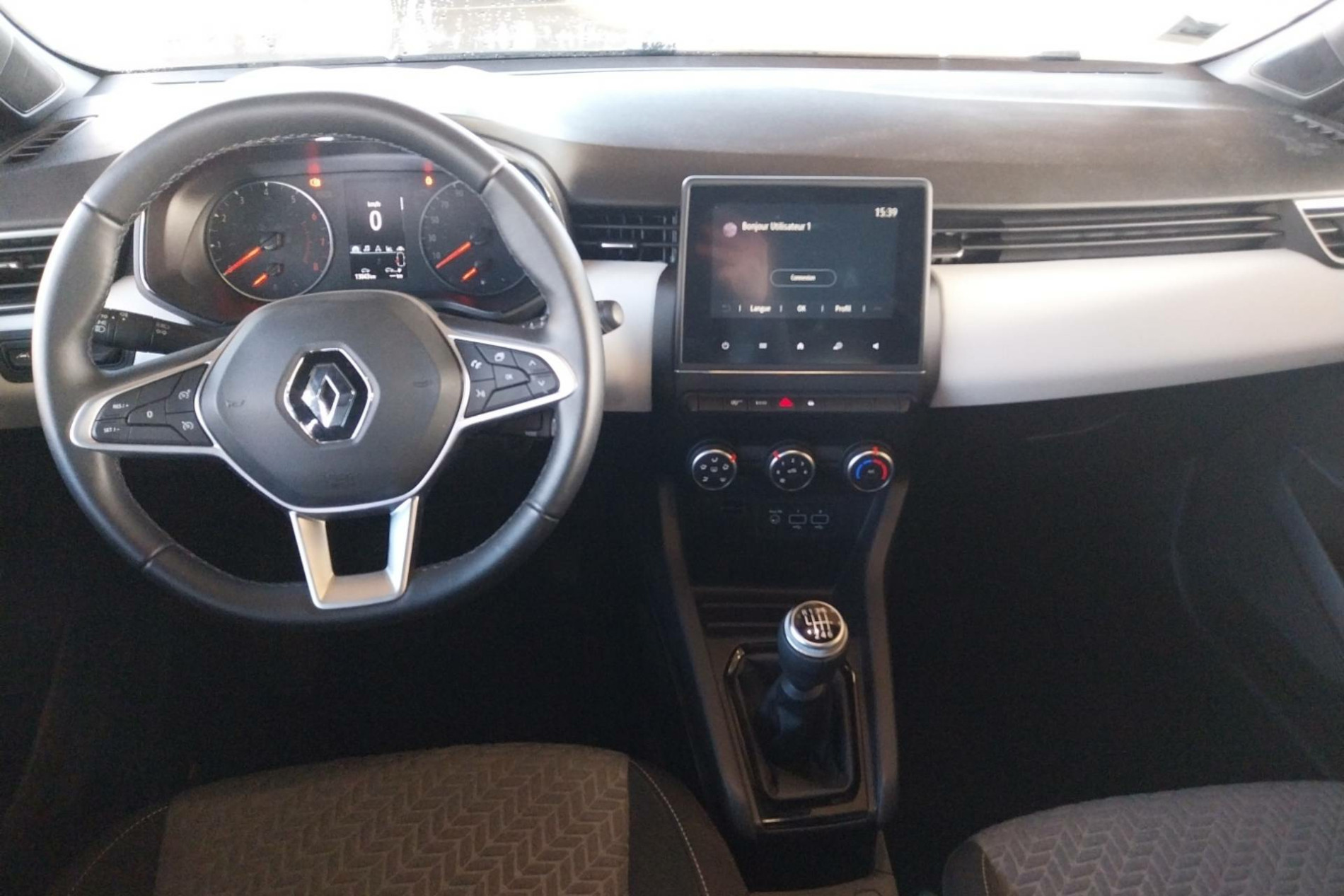 Vente en ligne Renault Clio 5 Clio TCe 90 - 21 au prix de 14 990 €